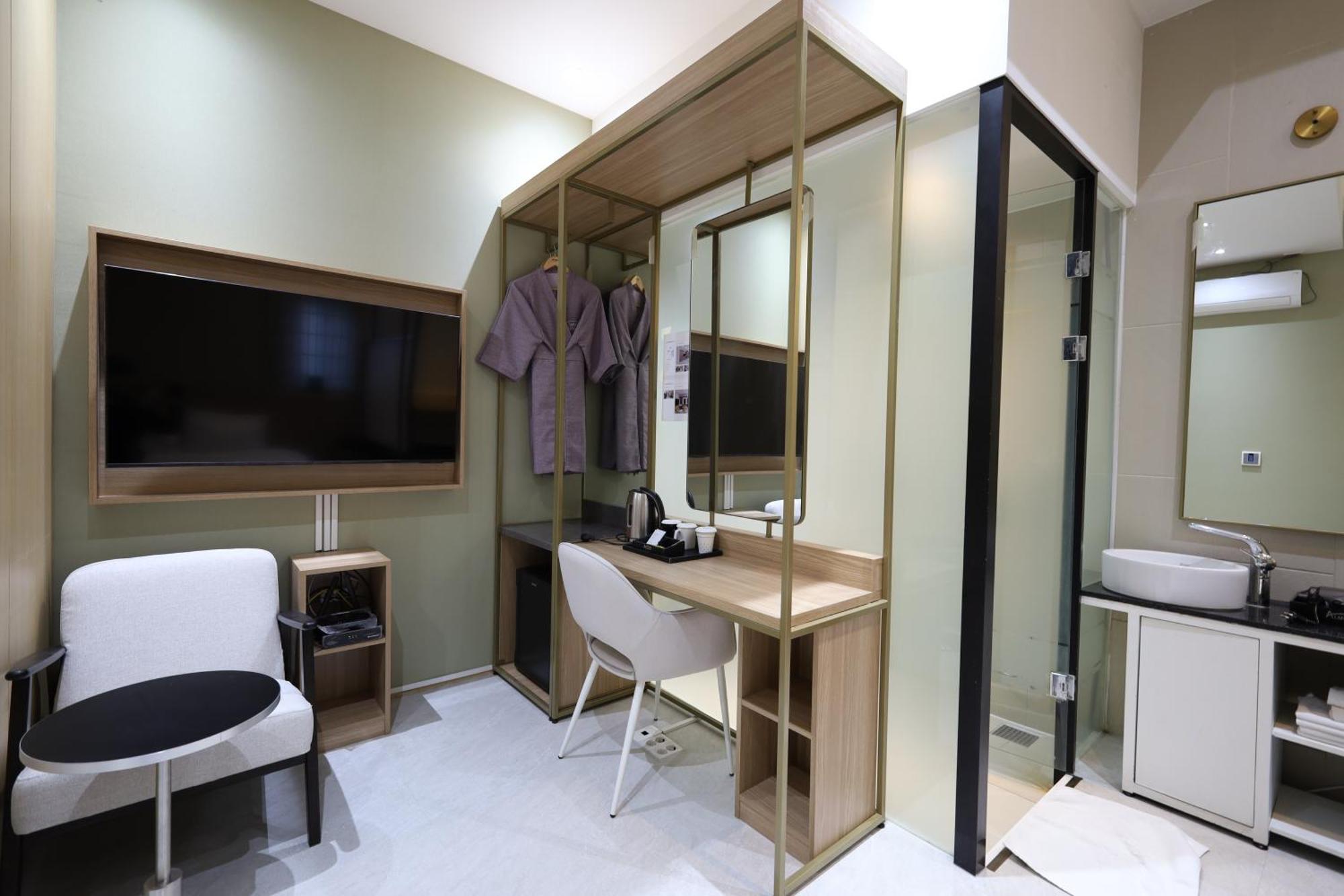 Almond Hotel Busan Station Extérieur photo