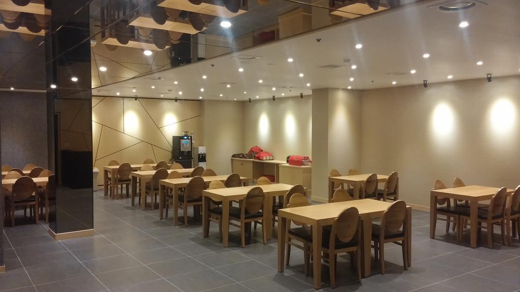 Almond Hotel Busan Station Extérieur photo
